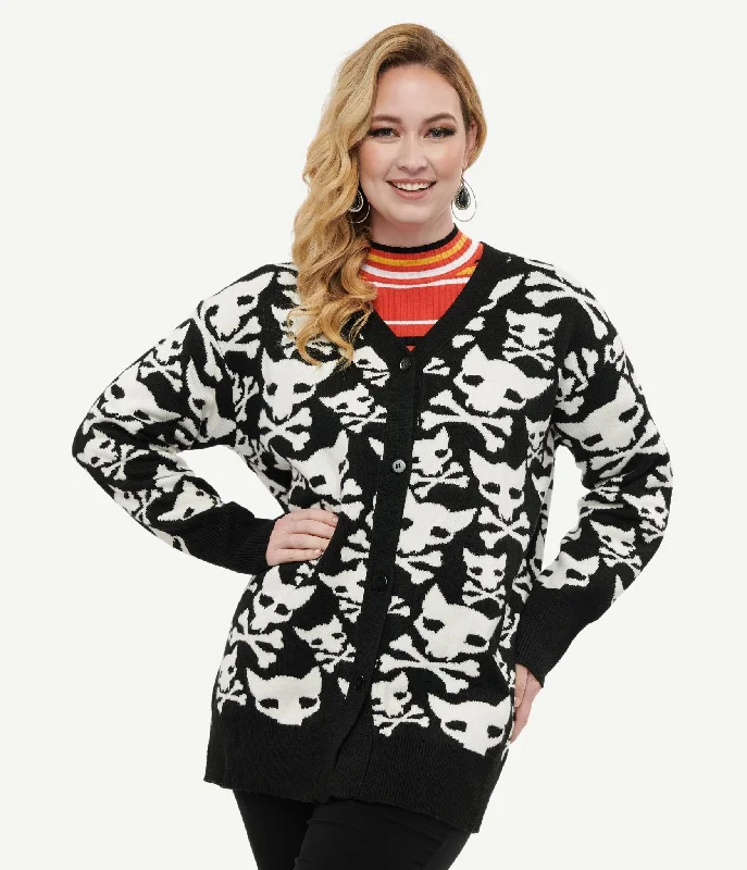 Merino wool – Soft, fine wool for warmth and breathabilityMerino wool – Soft, fine wool for warmth and breathabilityBlack & White Hell Kitten Chunky Cardigan